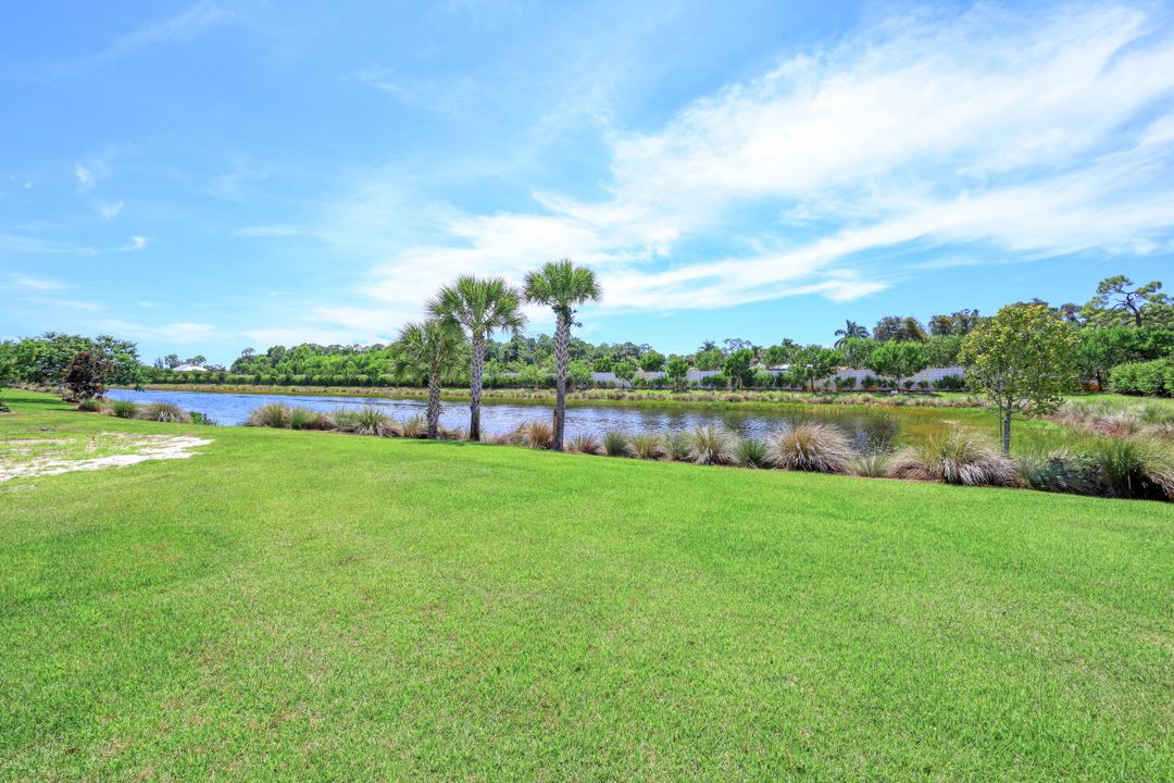 5807 Haiti Dr, Naples, FL 34112