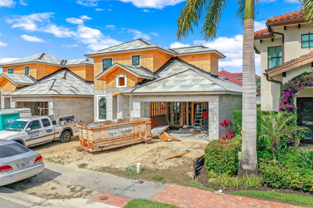 7968 Cordoba Pl, Naples, FL 34113