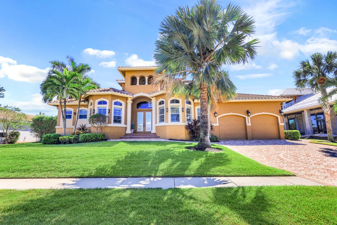 707 Plantation Ct, Marco Island, FL 34145