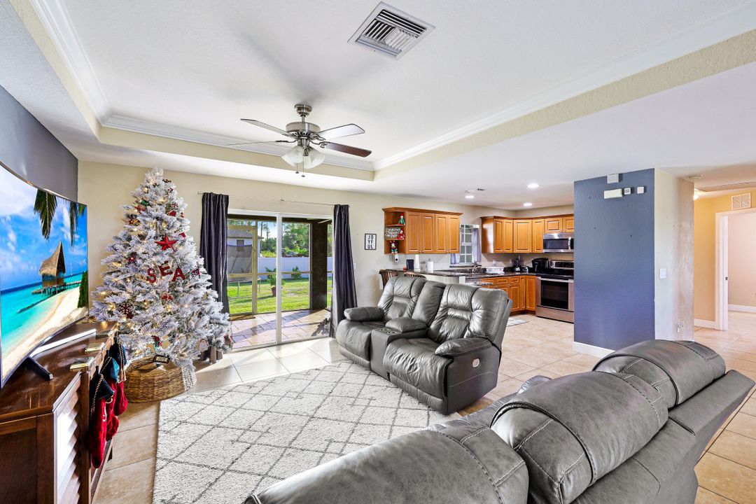 2713 10th St SW, Lehigh Acres, FL 33976