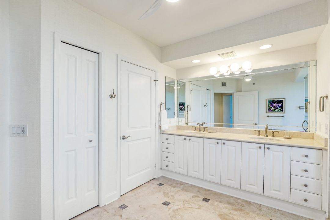 6597 Nicholas Blvd #1501, Naples, FL 34108