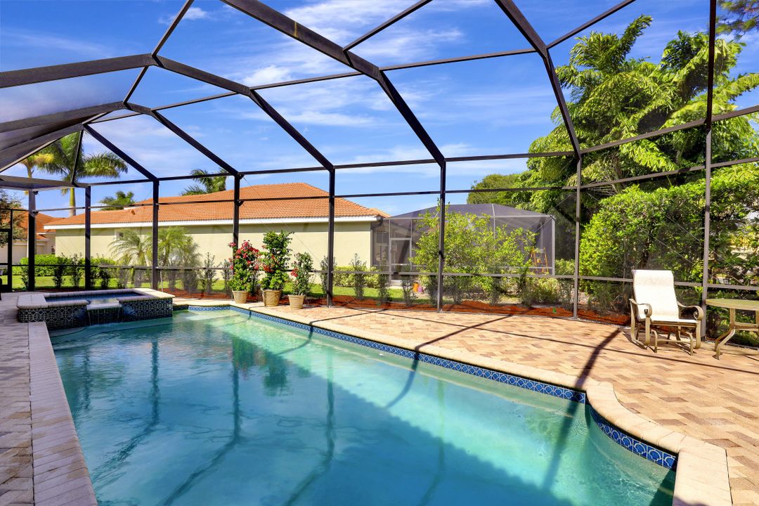 10259 Avonleigh Dr, Bonita Springs, FL 34135