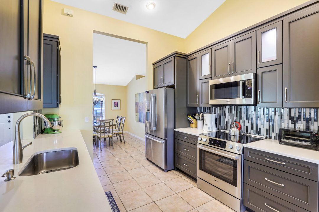 841 Seagrape Dr, Marco Island, FL 34145