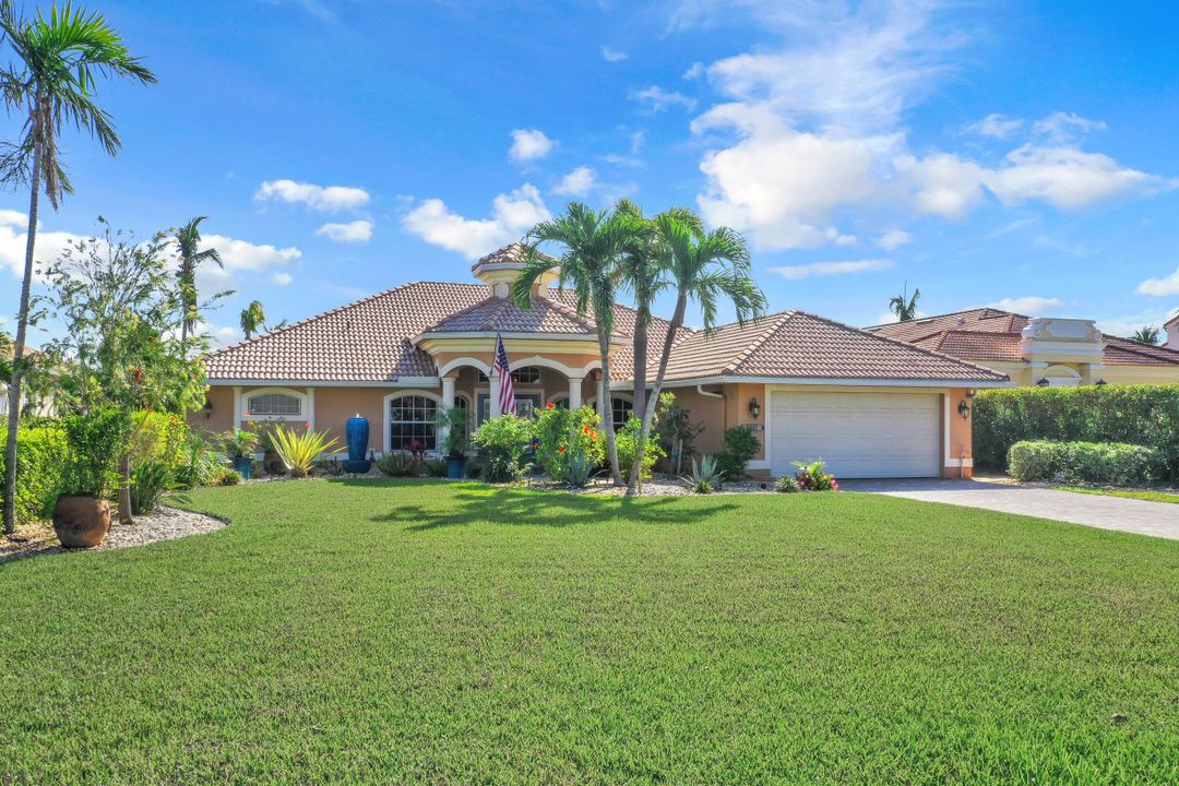 14921 Laguna Dr, Fort Myers, FL 33908