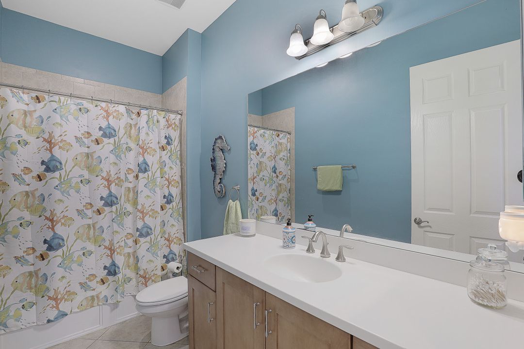 13484 Cambridge Ln, Naples, FL 34109