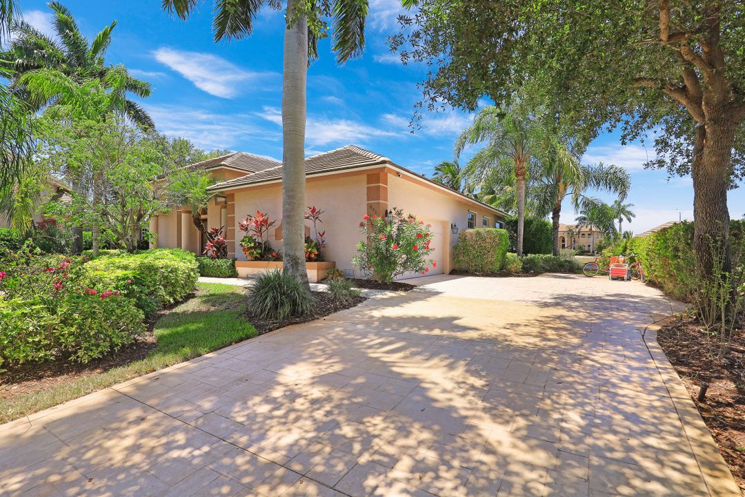 951 Olive Ct, Marco Island, FL 34145