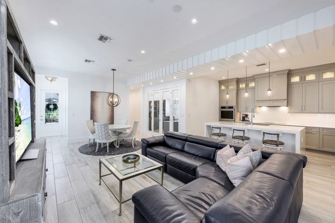 14167 Nautica Ct, Naples, FL 34114