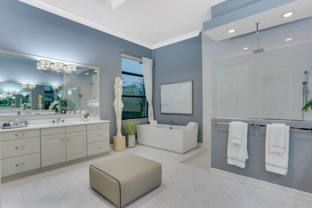 9105 Esplanade Blvd, Naples, FL 34119