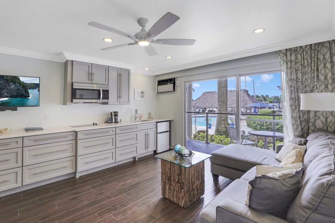 900 Broad Ave S #147, Naples, FL 34102