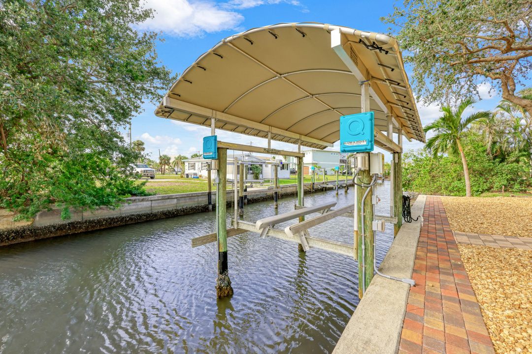 4733 Spring Creek Dr, Bonita Springs, FL 34134