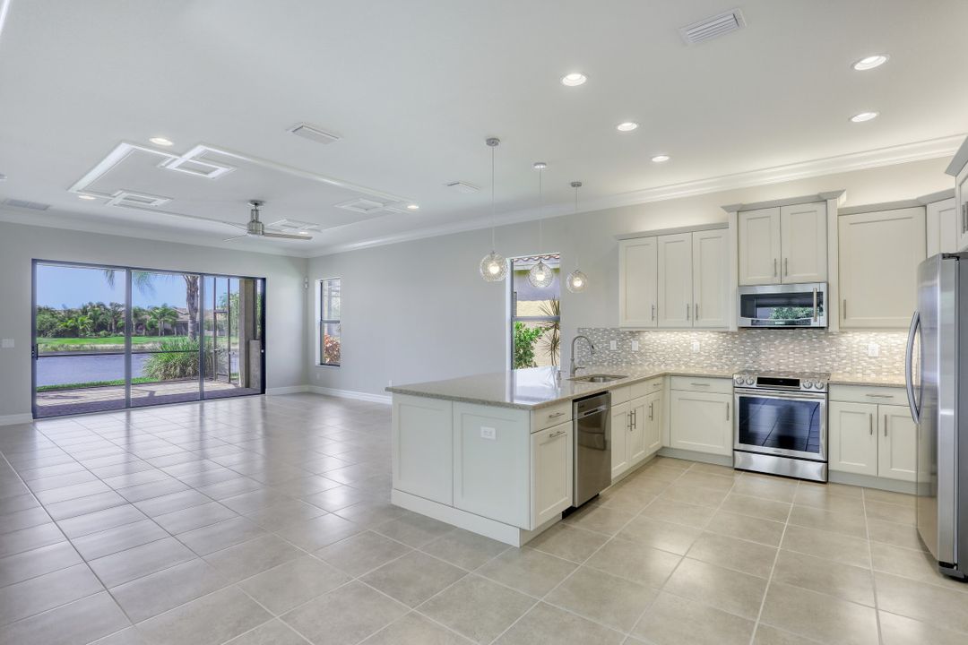 11571 Meadowrun Cir, Fort Myers, FL 33913