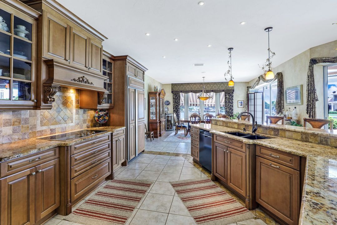 419 Nassau Ct, Marco Island, FL 34145