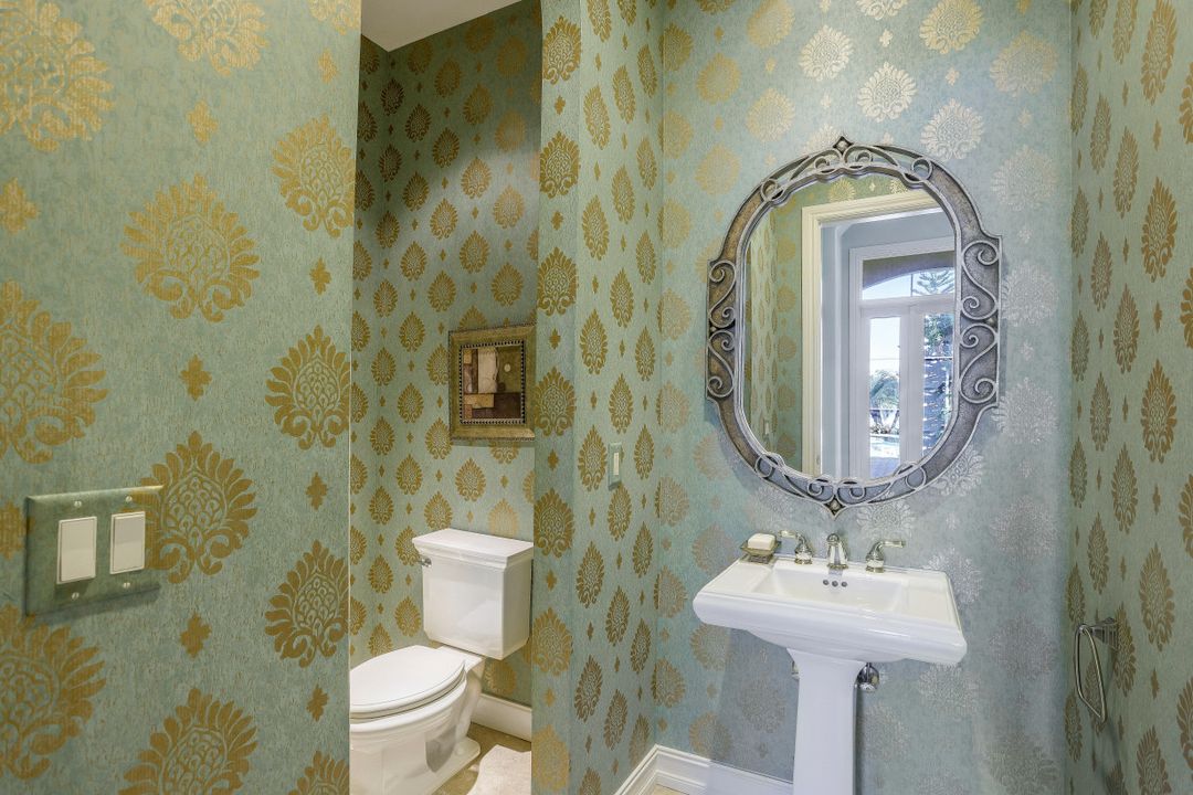 7417 Treeline Dr, Naples, FL 34119