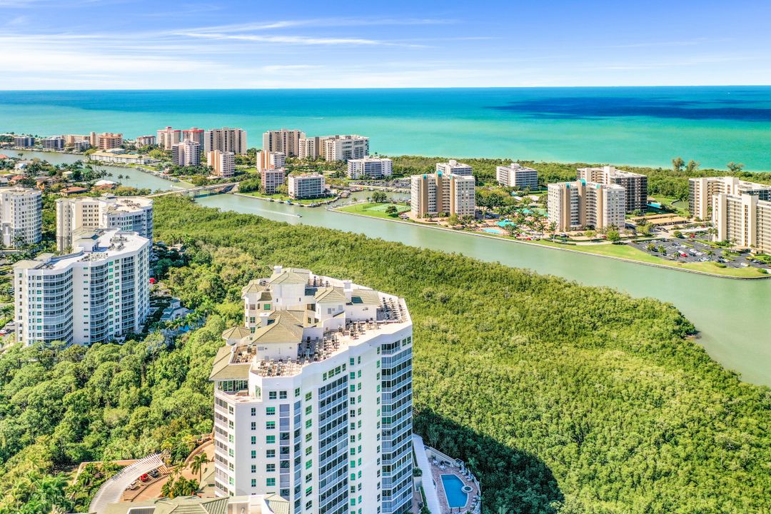 325 Dunes Blvd #204, Naples, FL 34110