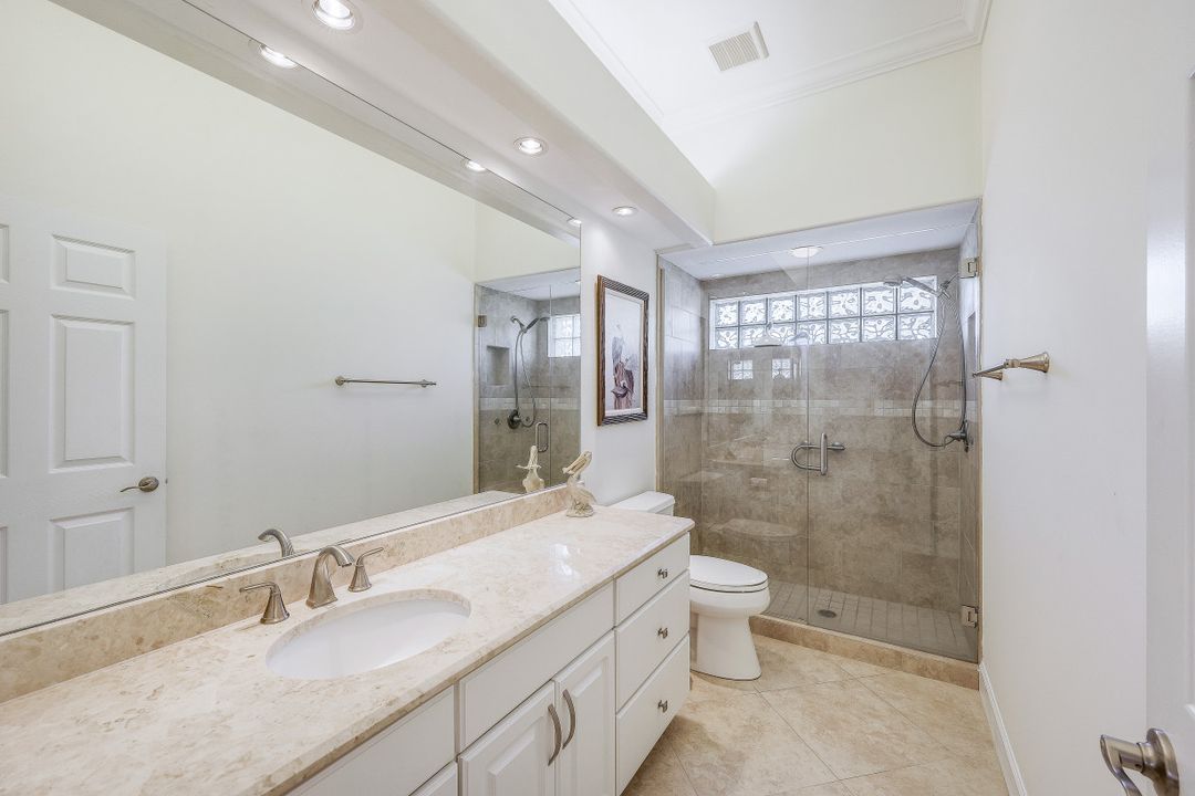 16165 Edgemont Dr, Fort Myers, FL 33908