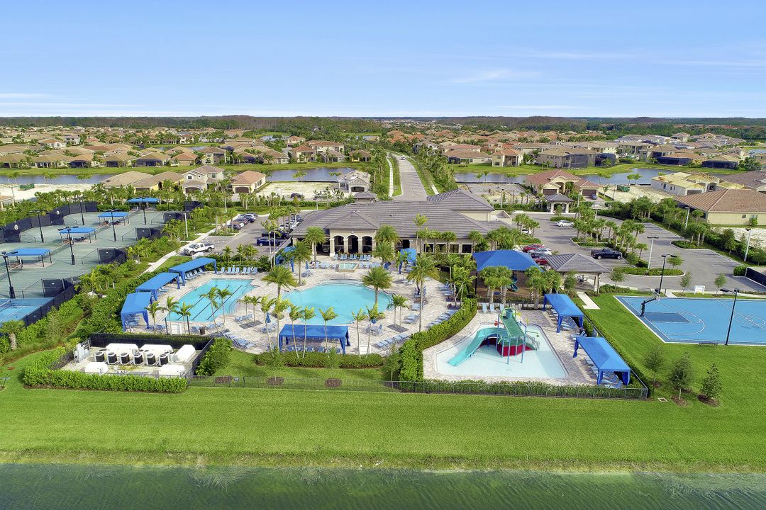 11571 Meadowrun Cir, Fort Myers, FL 33913