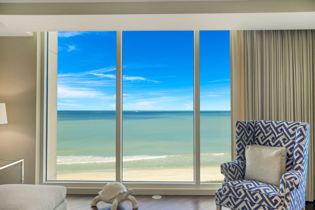 11125 Gulf Shore Dr #606, Naples, FL 34108