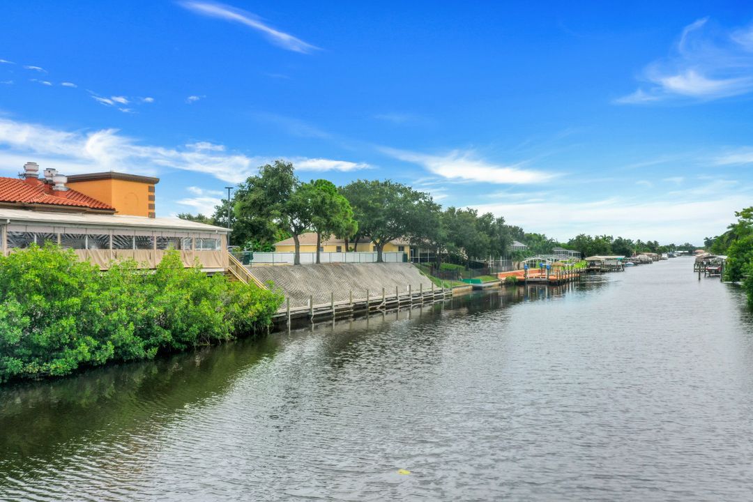 1217 Del Prado Blvd S, Cape Coral, FL 33990