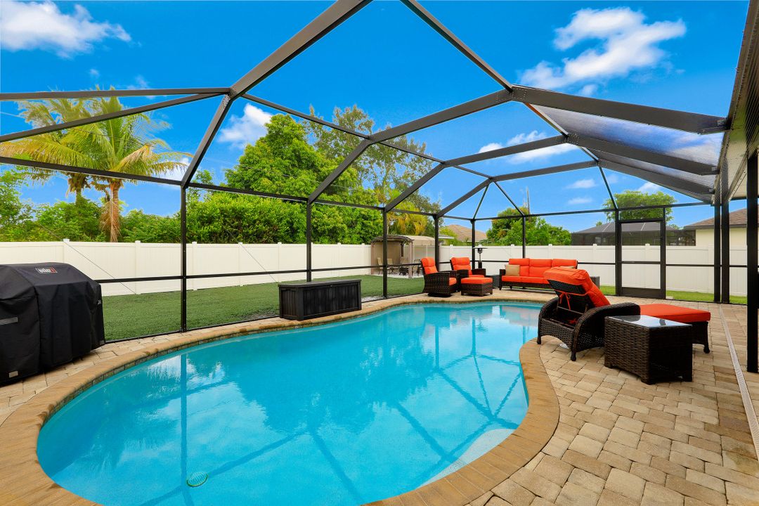 3006 SW 1st Pl, Cape Coral, FL 33914