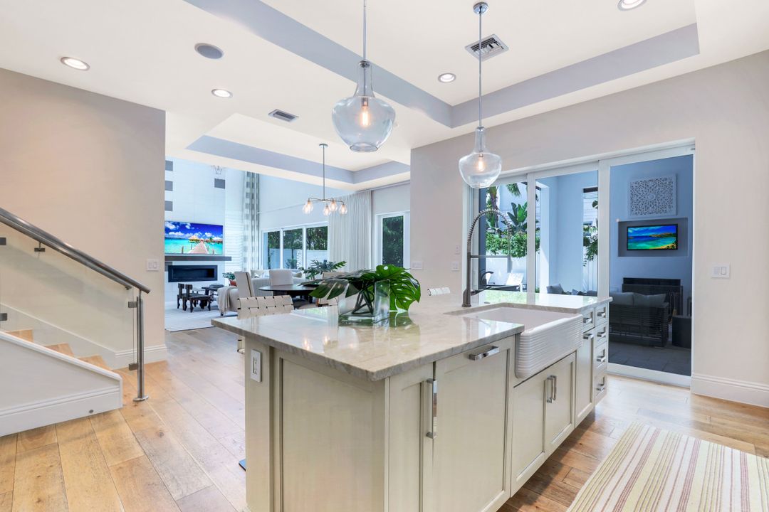 9184 Mercato Ln, Naples, FL 34108