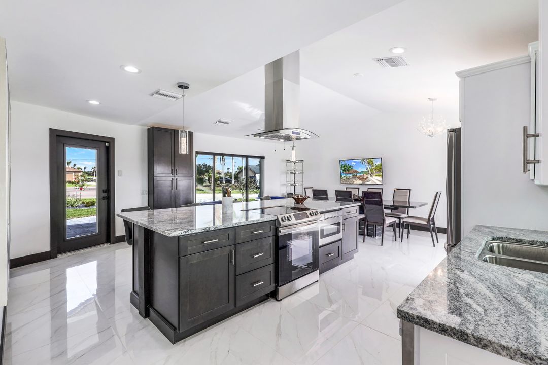 5501 Chiquita Blvd S, Cape Coral, FL 33914