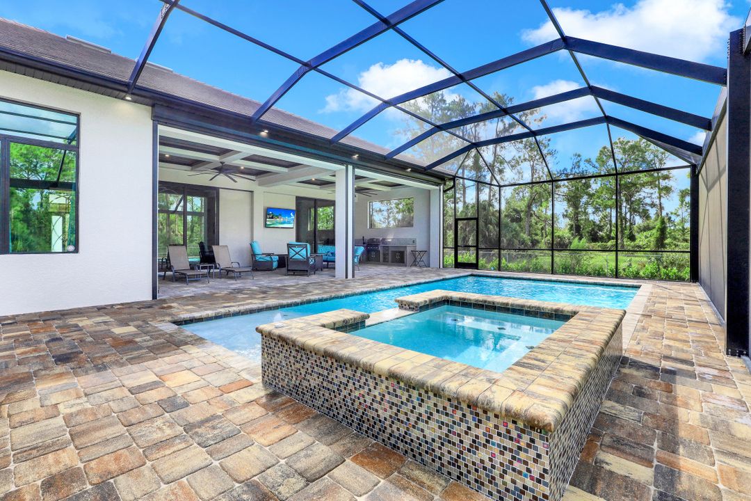 631 25th St SW, Naples, FL 34117