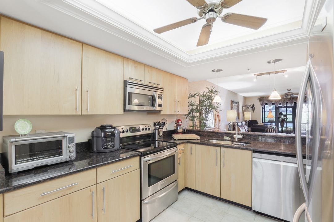 16230 Kelly Cove Dr #221, Fort Myers, FL 33908