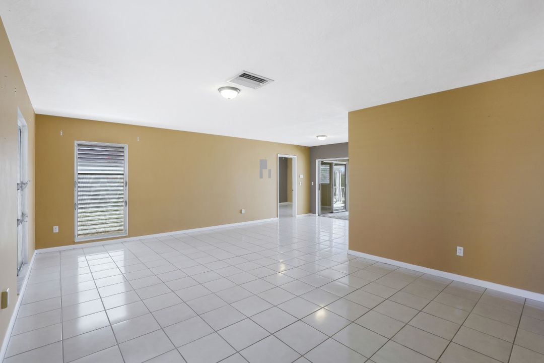 418 Yellowbird St, Marco Island, FL 34145