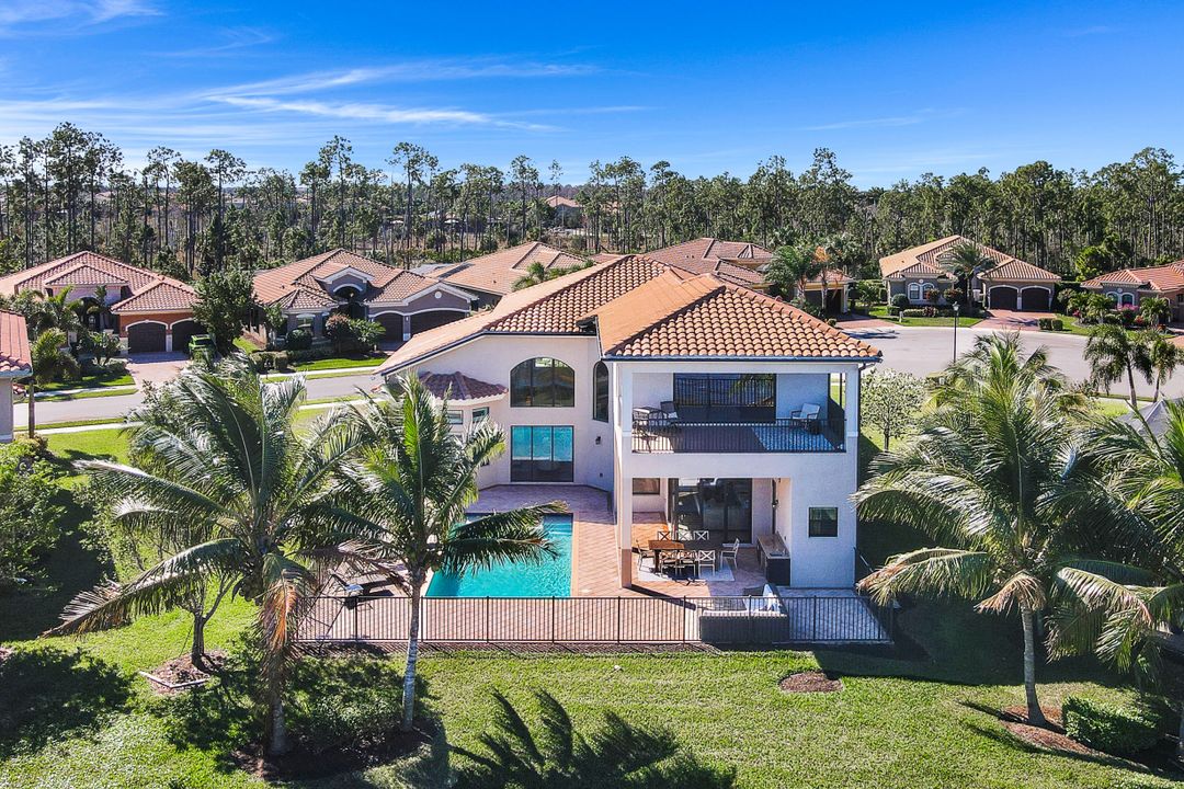 3025 Cinnamon Bay Cir, Naples, FL 34119