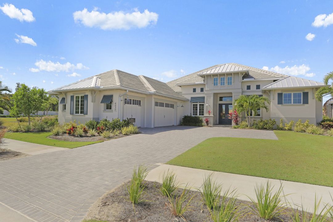 6035 Plana Cays Dr, Naples, FL 34113