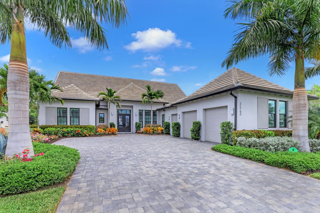 3243 Tavolara Ln, Naples, FL 34114