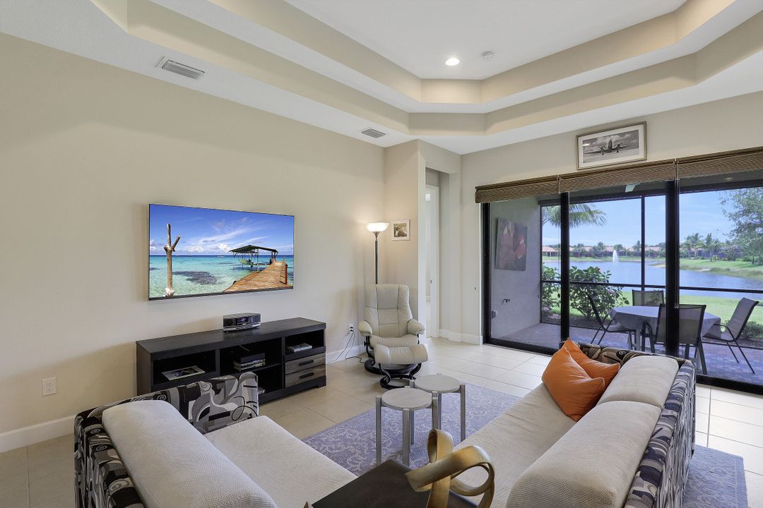 9220 Isla Bella Cir, Bonita Springs, FL 34135