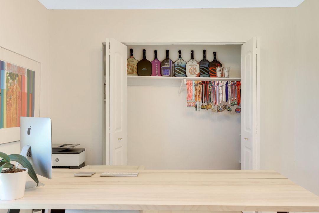 70 Thorncrest Ln, Naples, FL 34113