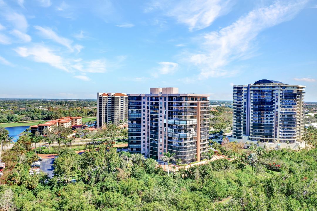 6075 Pelican Bay Blvd #406, Naples, FL 34108