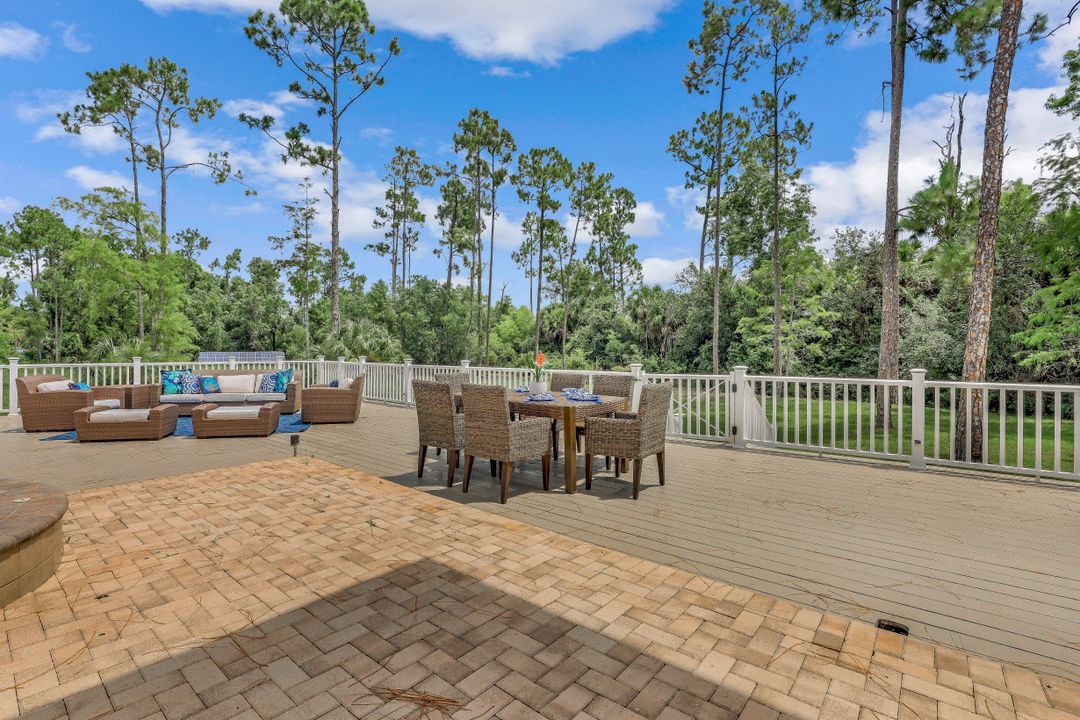 5645 Spanish Oaks Ln, Naples, FL 34119