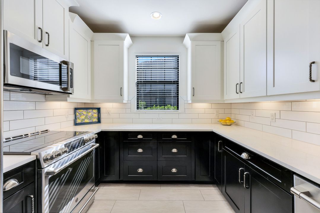 9678 Montelanico Loop  #101, Naples, FL 34119