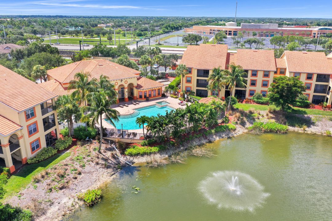 7925 Preserve Cir #315, Naples, FL 34119