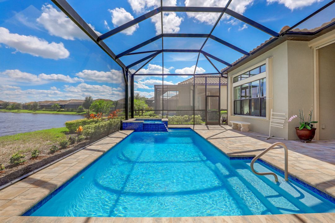 9418 Galliano Ter, Naples, FL 34119