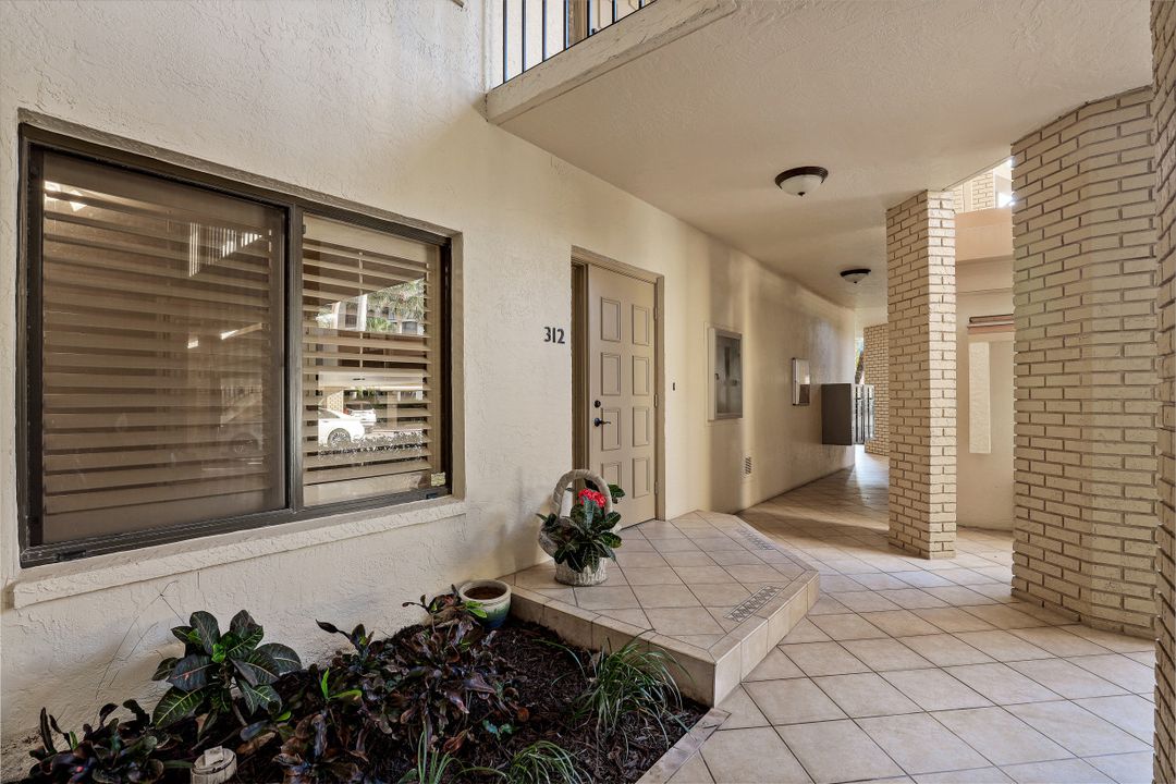 6760 Pelican Bay Blvd #312, Naples, FL 34108