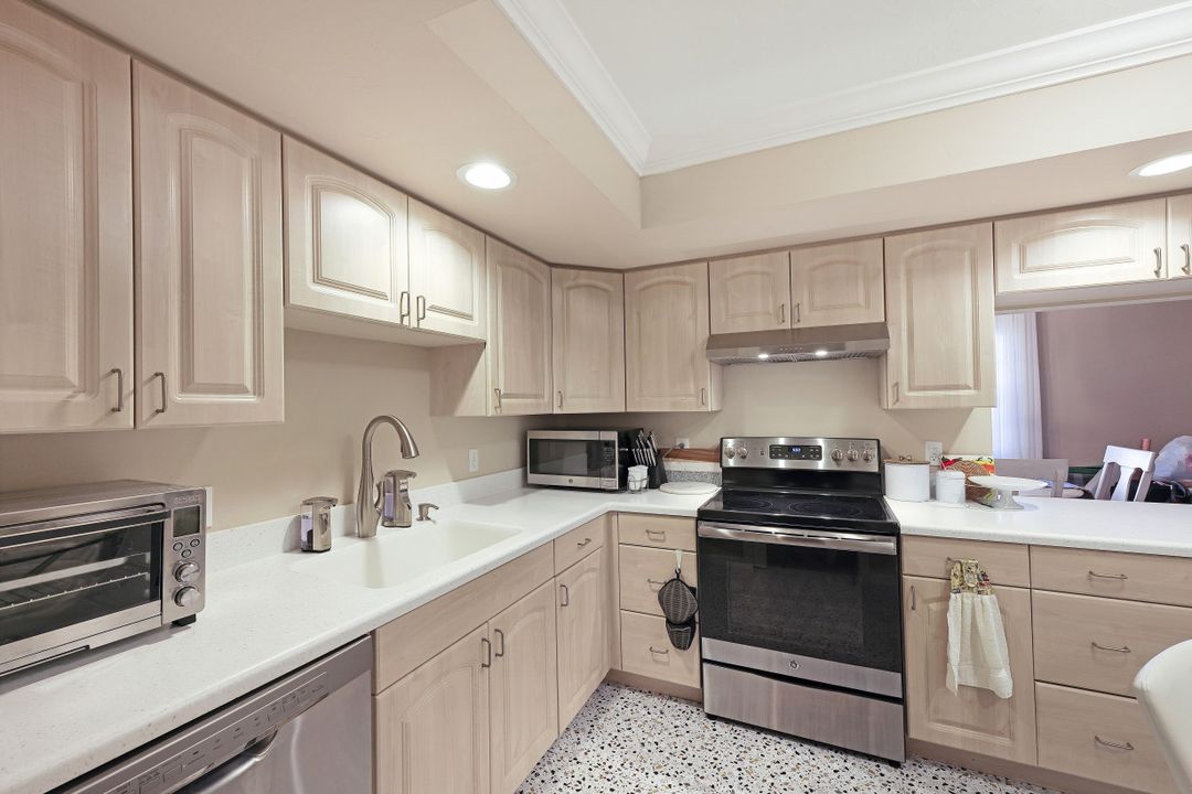 1303 SW 16th Terrace #102, Cape Coral, FL 33991