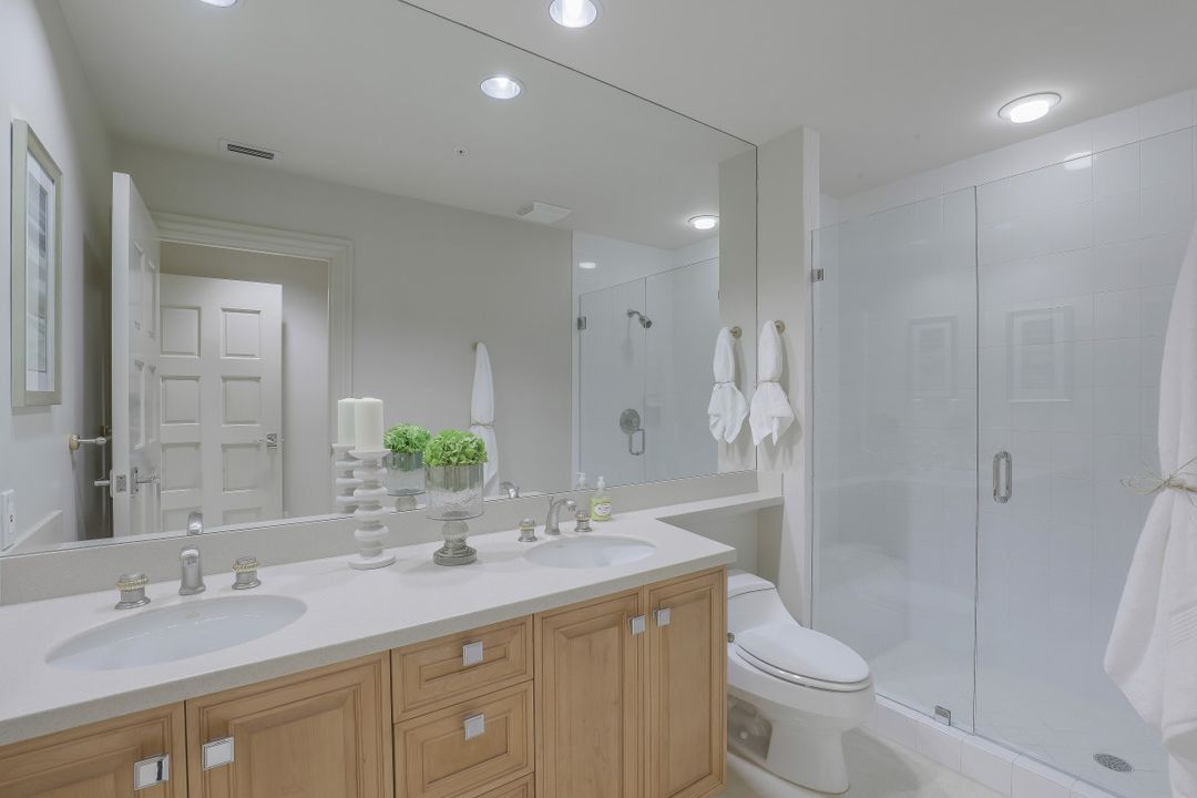 4201 Gulf Shore Blvd N #302, Naples, FL 34103