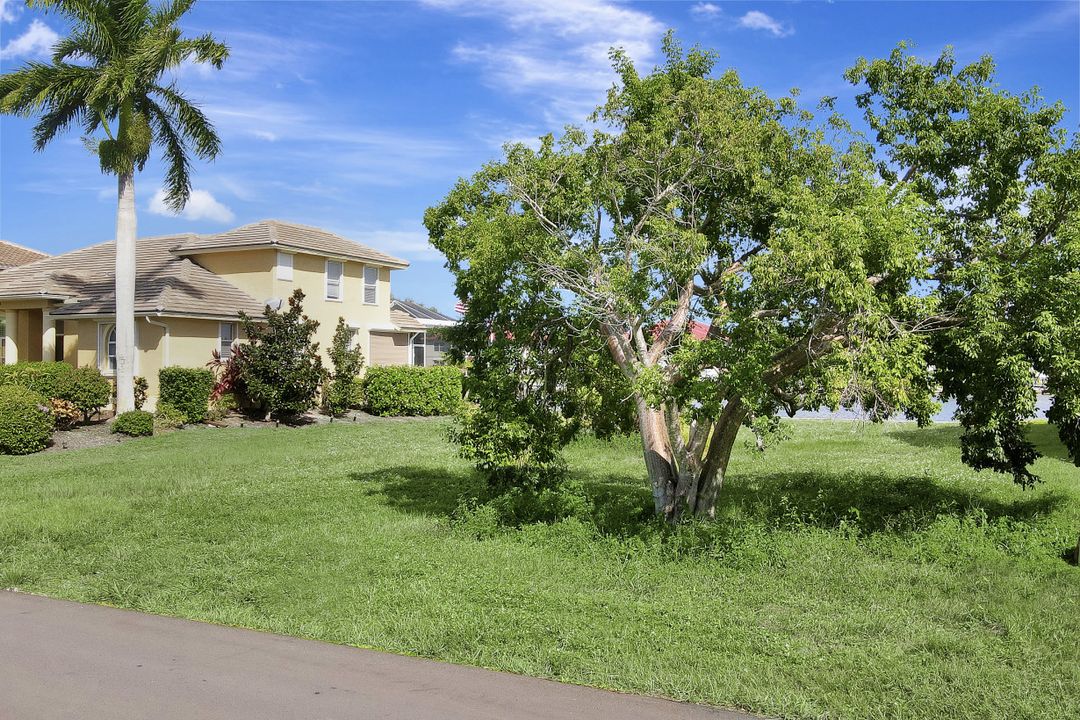 129 S Seas Ct, Marco Island, FL 34145