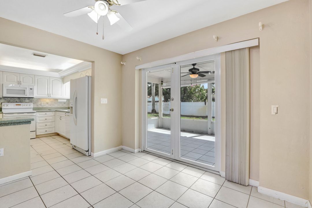 4656 Capri Dr, Naples, FL 34103