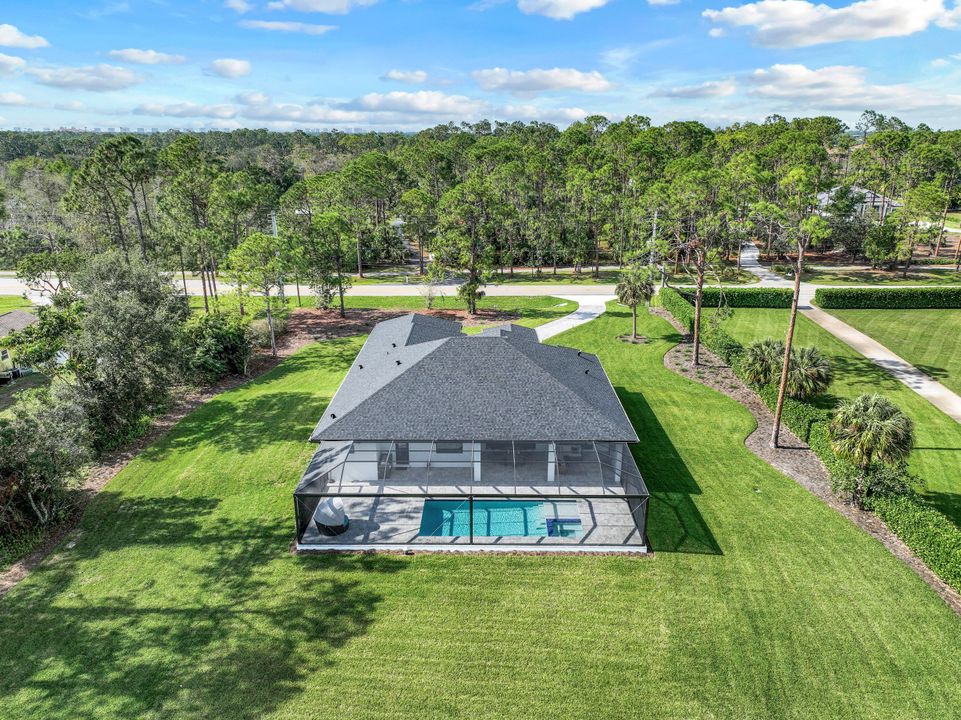 2088 Oakes Blvd, Naples, FL 34119