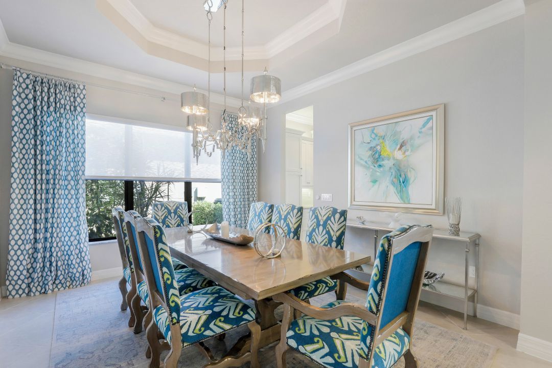 2748 Crystal Way, Naples, FL 34119