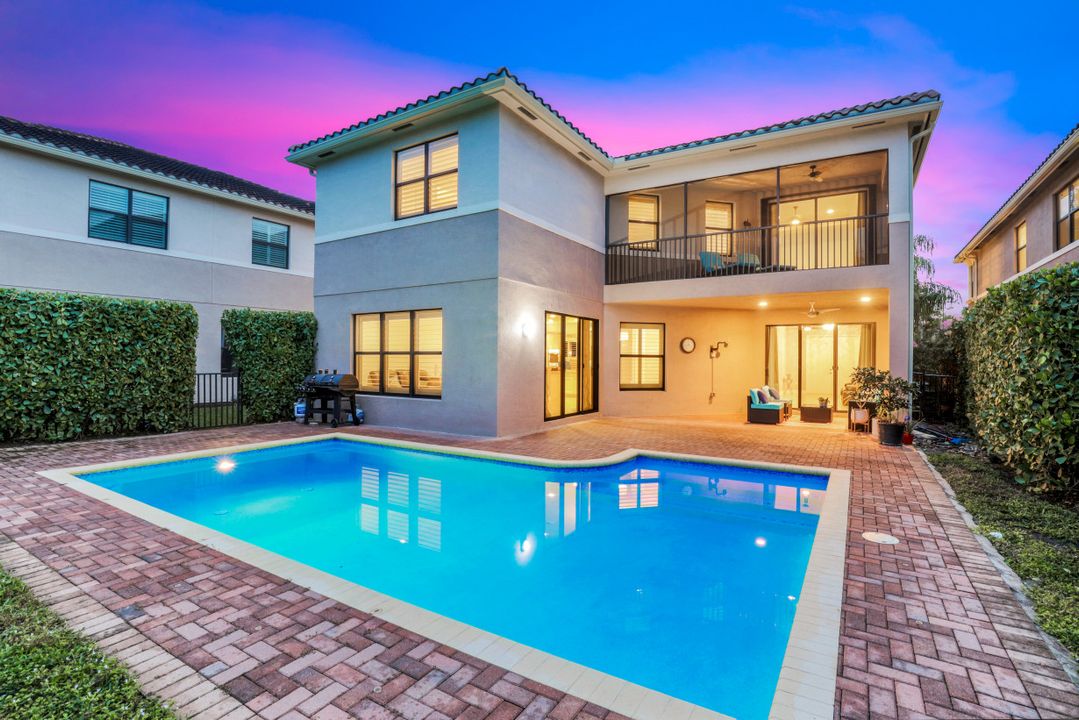 3082 Hudson Ter, Naples, FL 34119