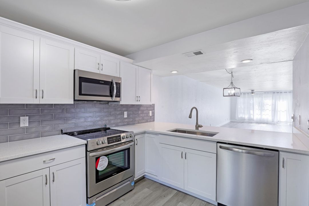 4001 Ice Castle Way #5, Naples, FL 34112