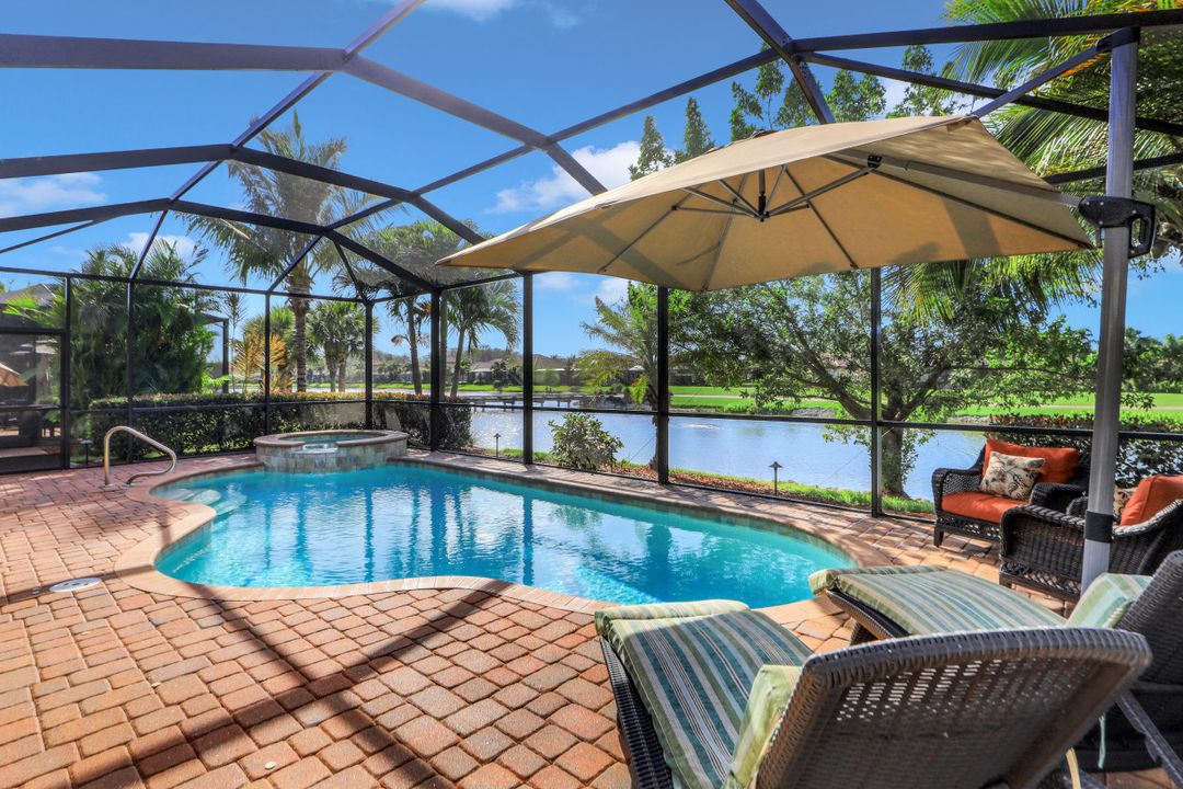 28600 Derry Ct, Bonita Springs, FL 34135