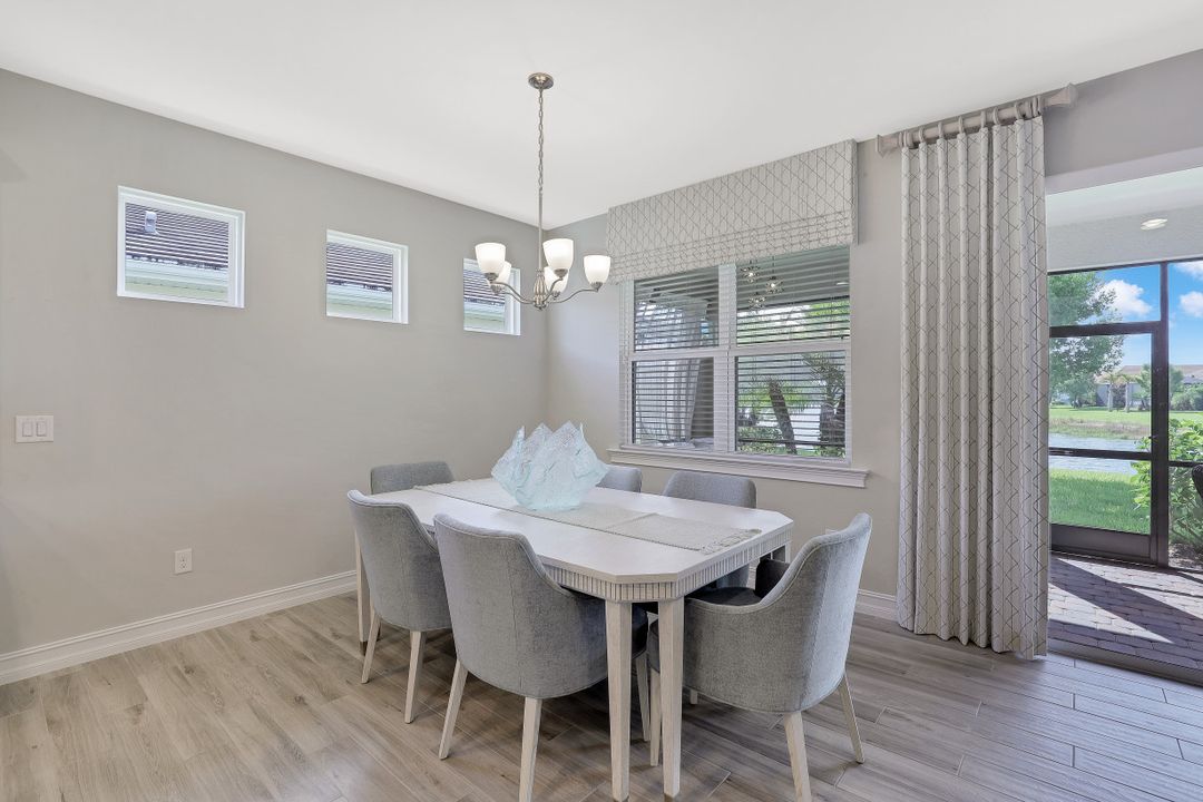 14664 Topsail Dr, Naples, FL 34114