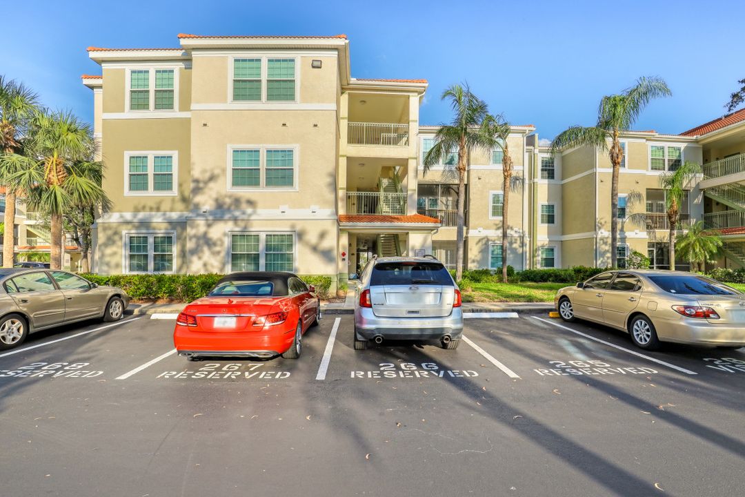 23600 Walden Center Dr #202, Estero, FL 34134